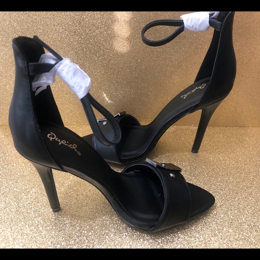 NWB Black Buckle Strap Peep Toe 🖤 - Picture 6 of 8